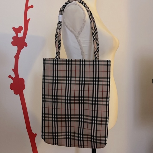 Burberry Vintage Tan Check Shopper Tote Bag. Small. 36x28cm - Brand New - Picture 10 of 10
